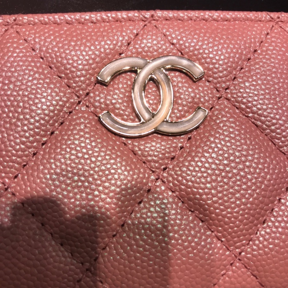 🚫SOLD🚫  19S 🦄 Chanel Pink Iridescent Flat - Picture 4 of 8